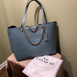 Coach Tote With Dust Cover