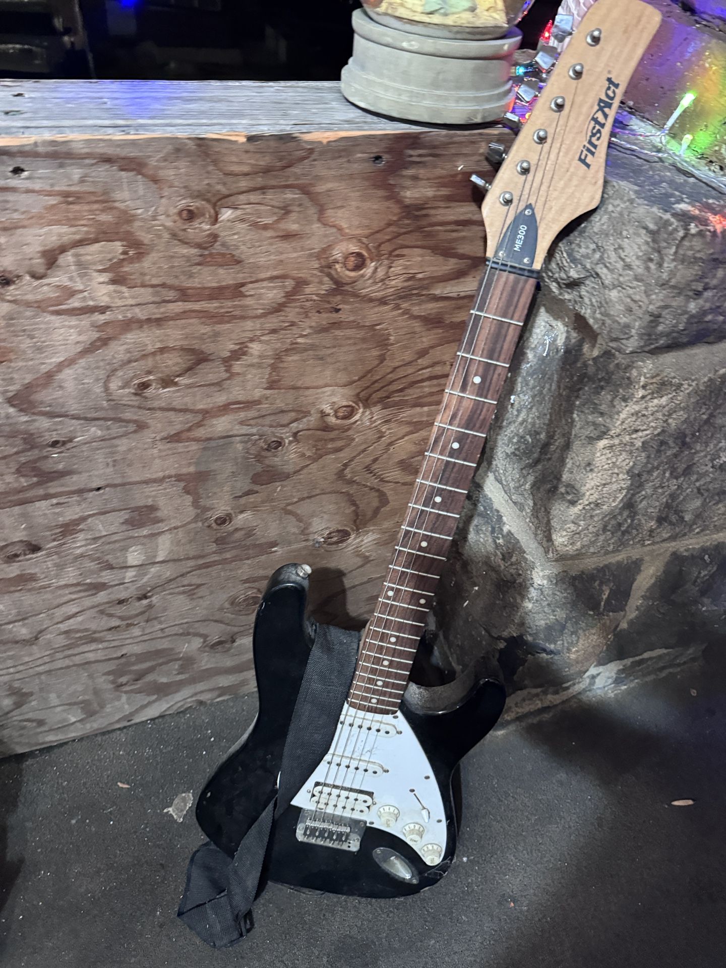 Guitar For Used