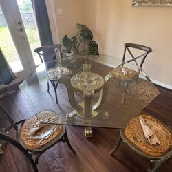 Octagon Glass Table W/chairs
