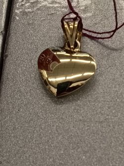 10k, .5 grams, heart pendant
