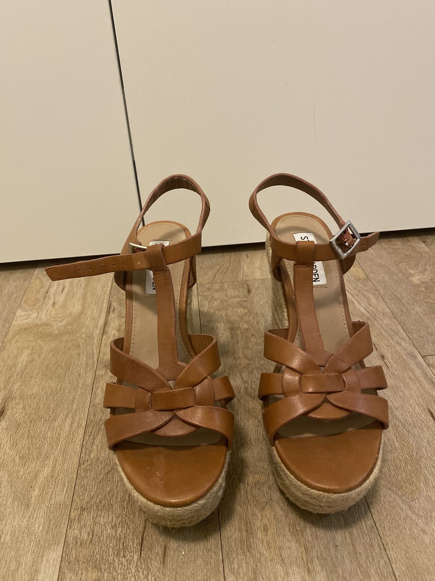 Steve Madden Brown Platform heels