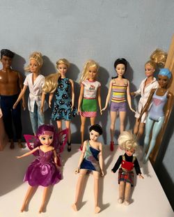 10 Barbie’s dolls for $20