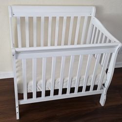 Mini Baby Crib