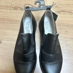 Mountain Sole Women's Black Loafers Size # 10