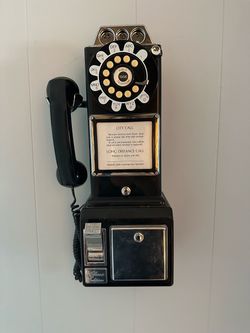 Vintage-Style 1956 Rotary Wall Payphone – Classic Collection w/ Key