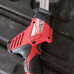 Milwaukee  M12