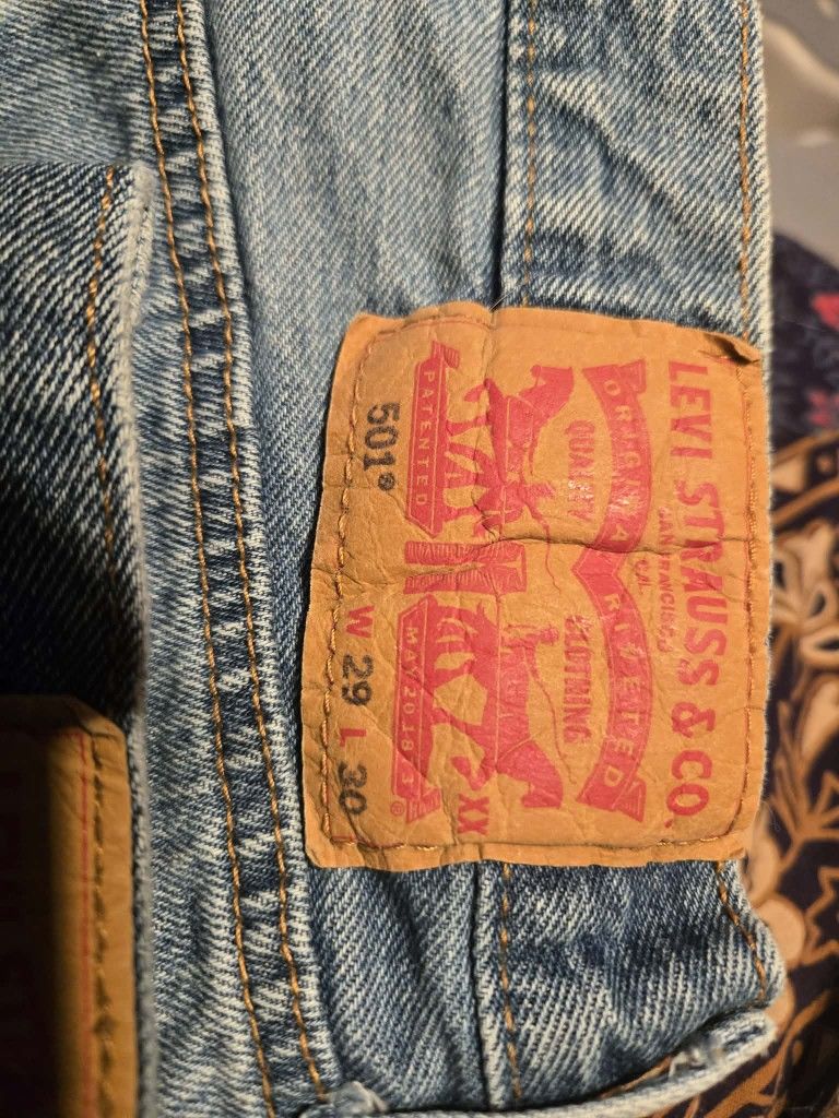 12 Pairs Of Levi's