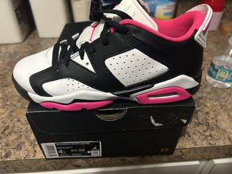 Jordan’s Retro 6 Size 4y