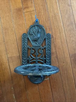 Antique vintage Victorian style cast iron wall sconce