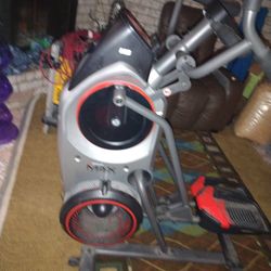 Max Trainer 