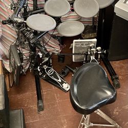 Yamaha DTXPRESS II Electronic Drum Kit w/ Drum Throne