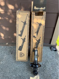 Rear struts Honda element brand new