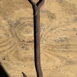 VINTAGE METAL HAY HOOK