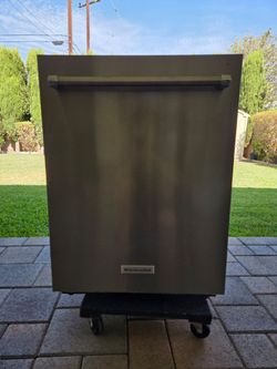 KitchenAid Stainless Steel Built-In 3rd Rack Dishwasher (KDTM604KPS)