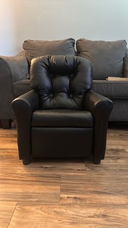 Kids recliner chair