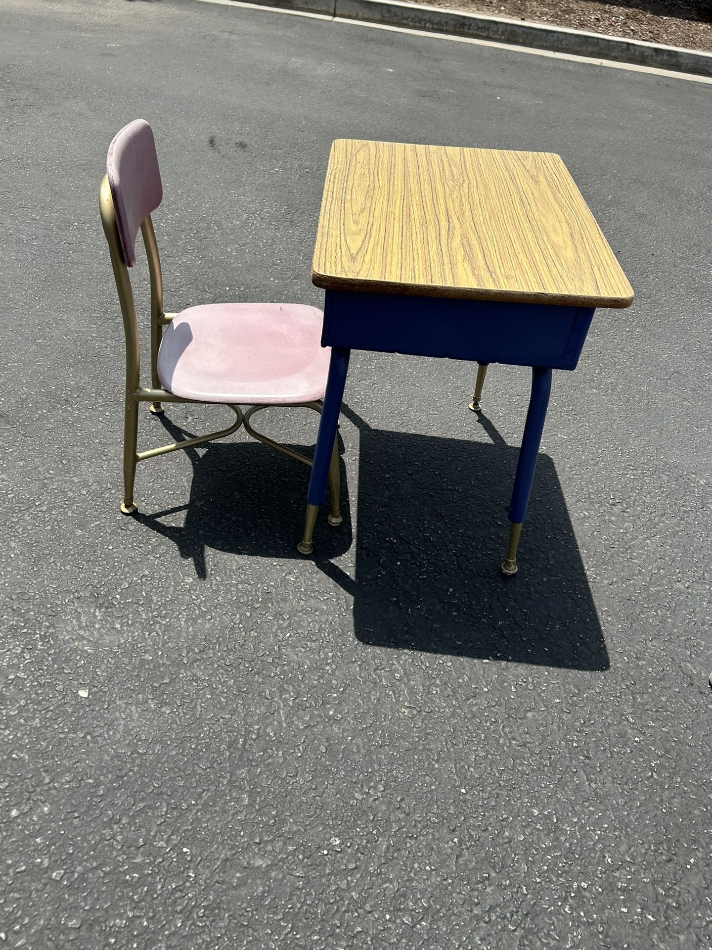 Kids Desk And Chair