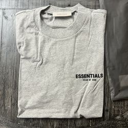 ESSENTIALS - Fear of God T-Shirt (xl)