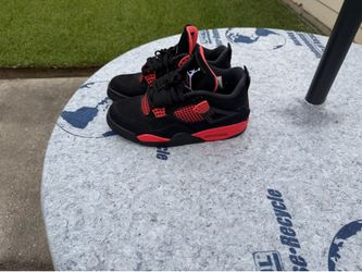 Jordan 4 red thunder