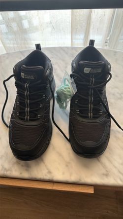 Tennis Skechers