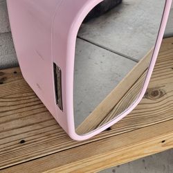 Make up mini fridge