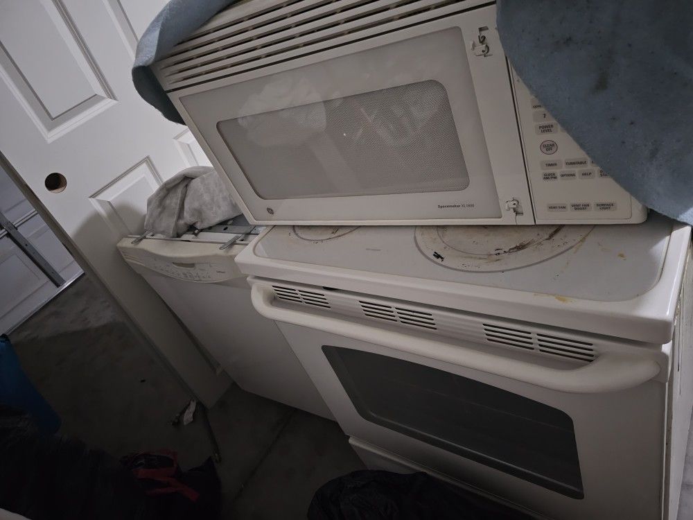 Stove Dishwasher And Microwave