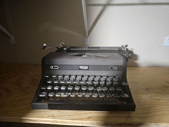 Vintage royal type writer