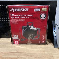 Husky 50 ft. 14/3 13 Amp Retractable Extension Cord Reel System for Sale in  Phoenix, AZ - OfferUp