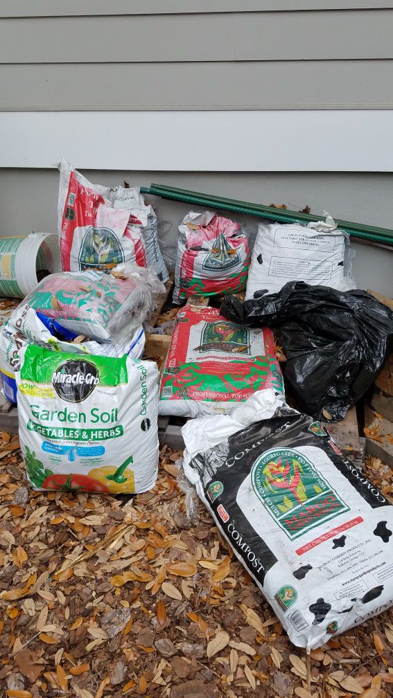 Free Bags of Compost & Topsoil
