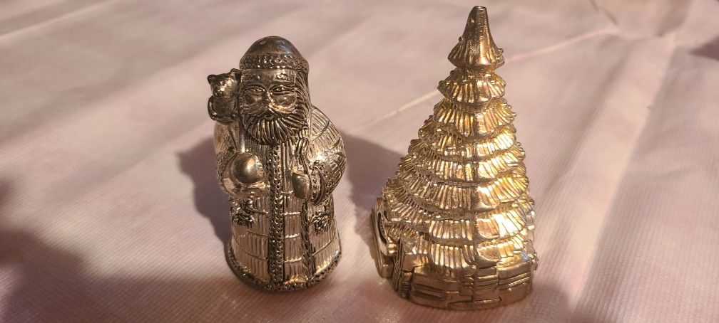 International Silver Company Salt & Pepper Shakers 
