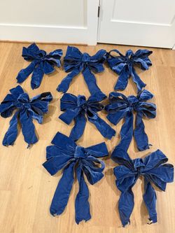 Blue Velvet Bows Christmas Decoration
