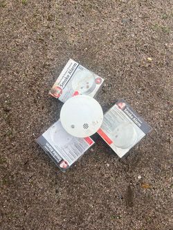Micro Profile Battery Powered Smoke Alarms – Lot of 3