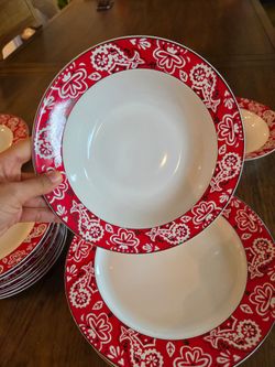 Dinnerware set! Vintage Studio Nova Red Dish Set (35 Pcs) - Ideal for Thanksgiving & Holidays.