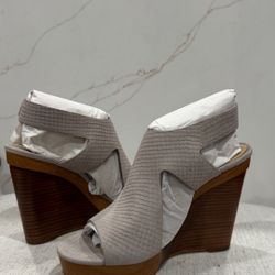 Michael Kors Grey Suede Platform Sandals 6.5