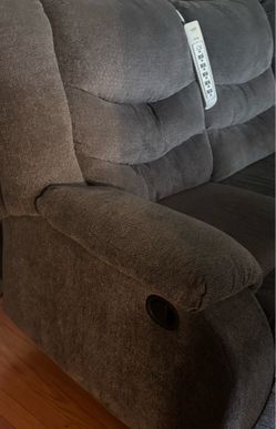 Recliner couch set