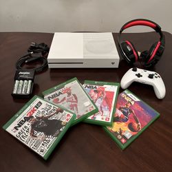 Xbox One S – Excellent Condition