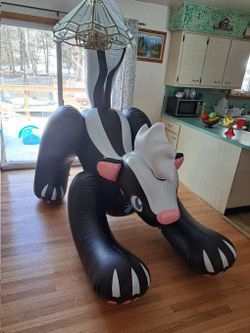 Inflatable Skunk for sale