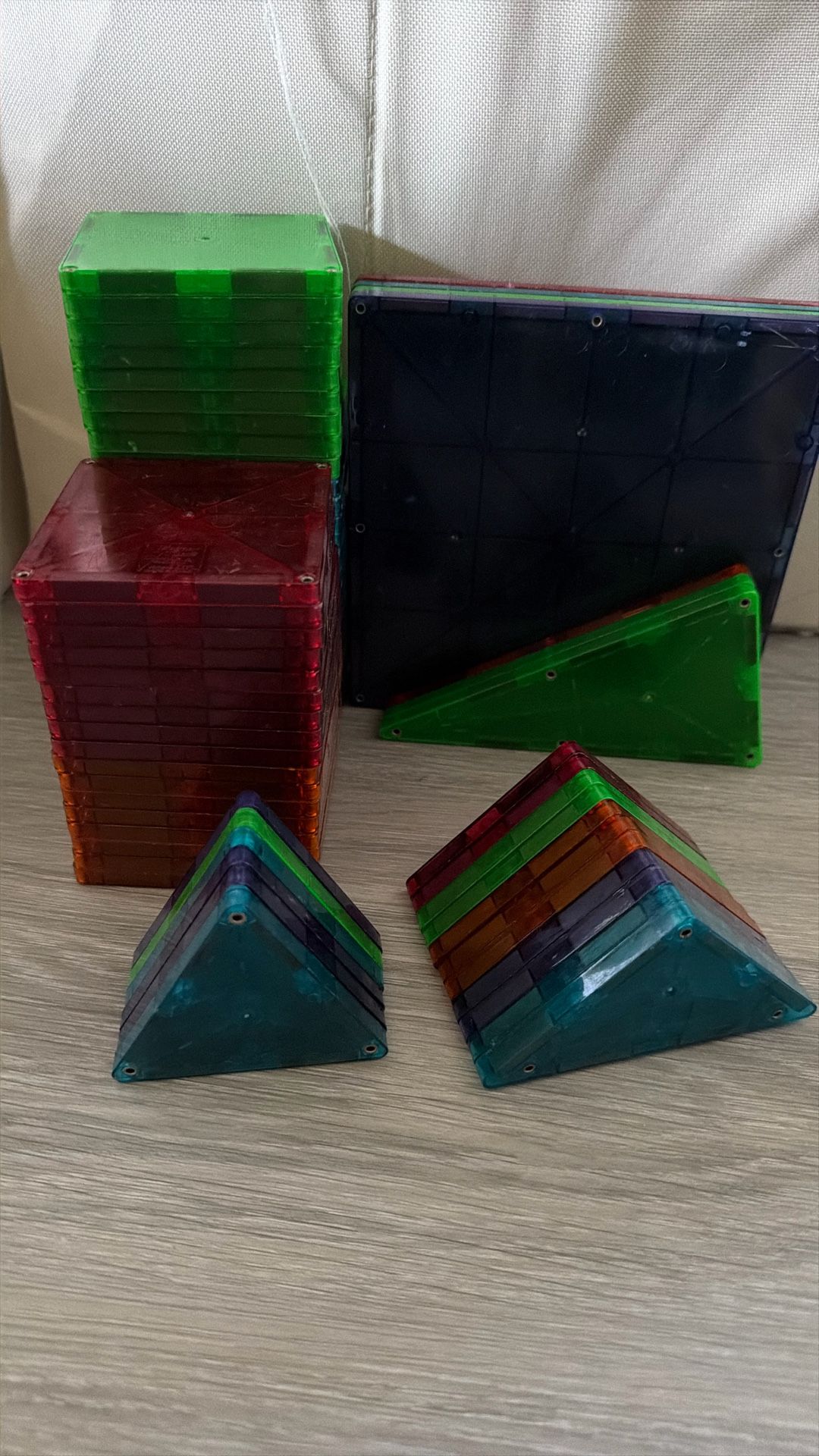 Magnetic Tiles