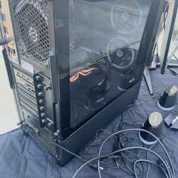 CyberPowerPC AMD Ryzen 5 3600- 8gb RAM-AMD Radeon rx 