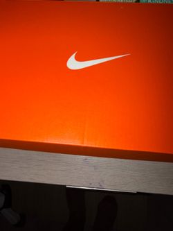 Track shoes