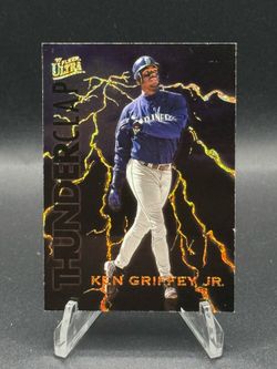 1997 Fleer Ultra Thunderclap #8 Ken Griffey Jr