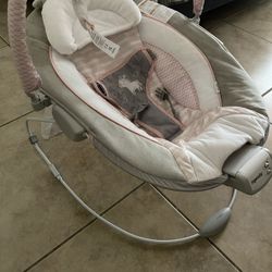 Baby bouncer seat