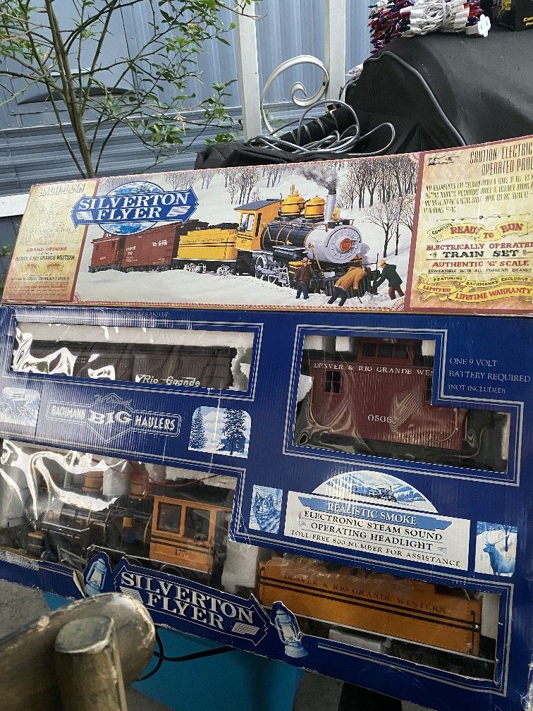 Bachman Silverton Flyer Electric Train Set