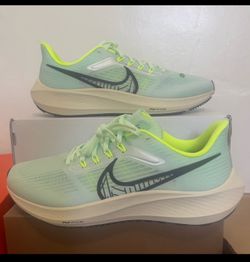 Nike Air Zoom Pegasus 39 Barely Green 9.5M/ 11W Running Shoes DH4071 301