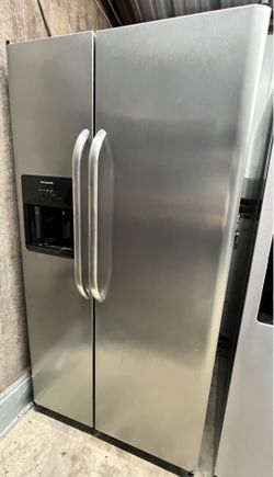 Frigidaire Stainless Steel Side by Side Refrigerator