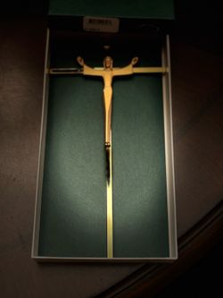 Jeweled Cross Co. Risen Christ Wall Crucifix 10" Gold Tone JC-2830-K Made in USA