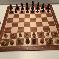 House Of Staunton Chess Set
