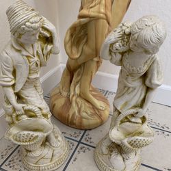 2 Small Statue 