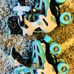 KIDS SIZE 12  ROLLERBLADE/SKATES CONVERTIBLE