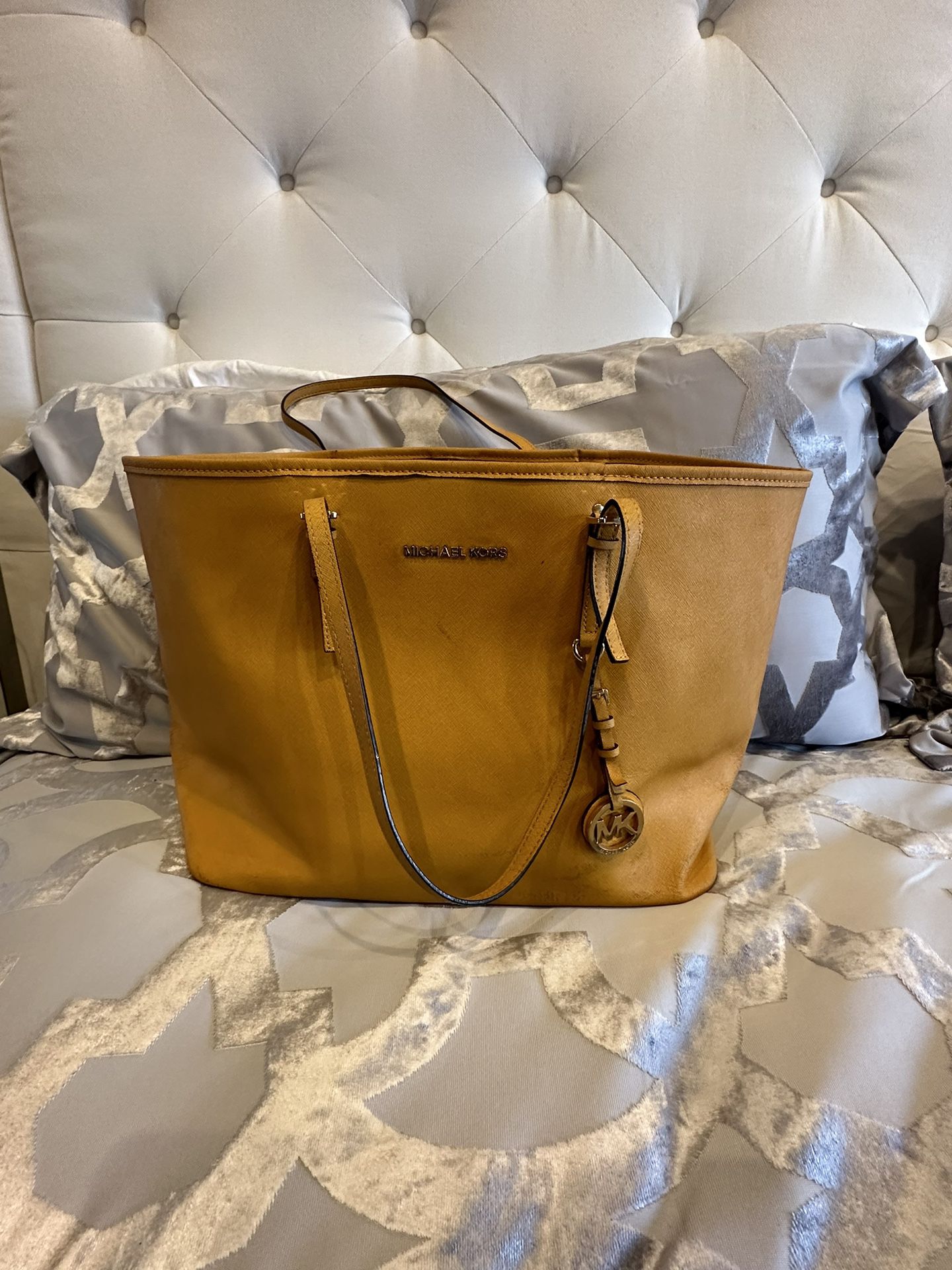 Michael Kors large Leather Tote 