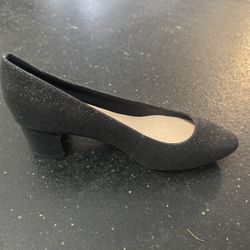 Black Heels $5 (retail $36)